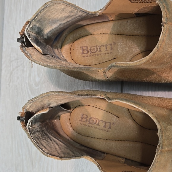 Born Women's Cut Out Side Suede Ankle Boots Moto Shoes Sz 8M - Picture 4 of 12